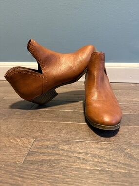 Faded Glory Tan Brown Leather Slip-On Mules